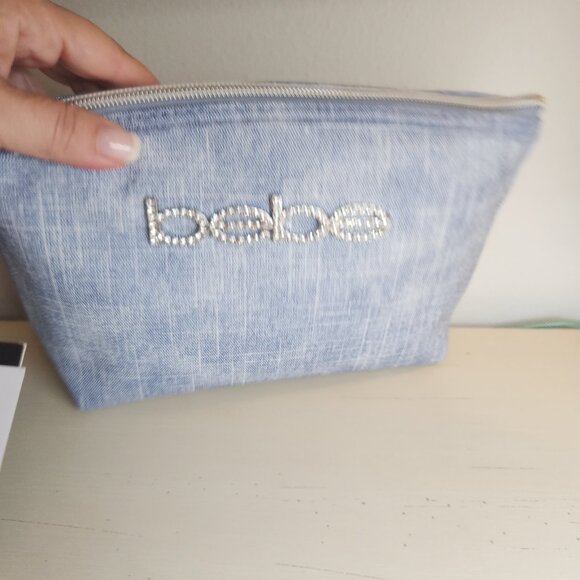 Bebe- NWT-Travel Bag with mini sized bottles! - Picture 2 of 9